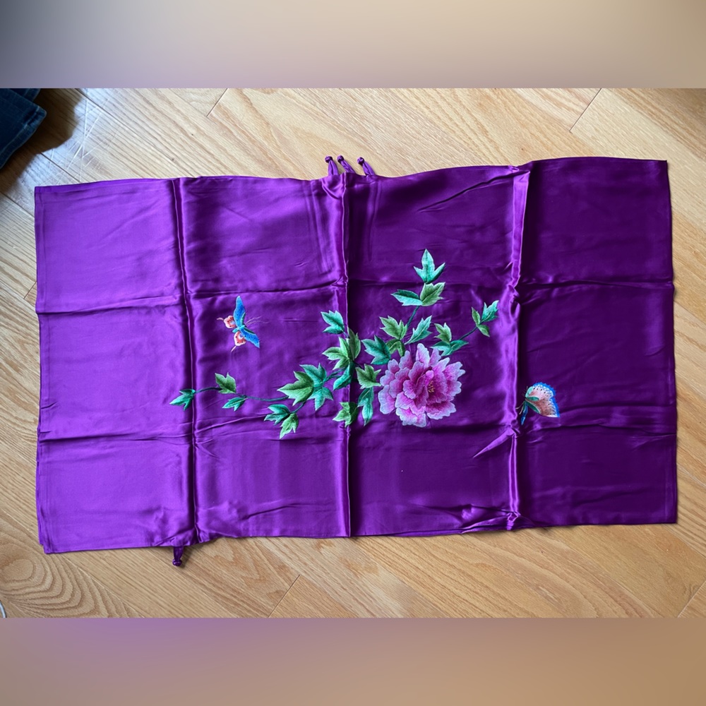 BRAND NEW Jingpin Silk Scarf